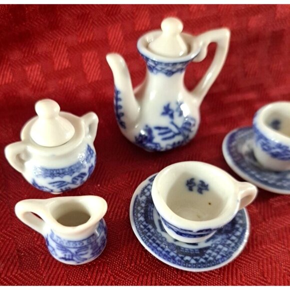 Vintage Dollhouse Tea Coffee Set Ceramic Blue White Asian Willow Landscape 1:12 - Picture 2 of 7